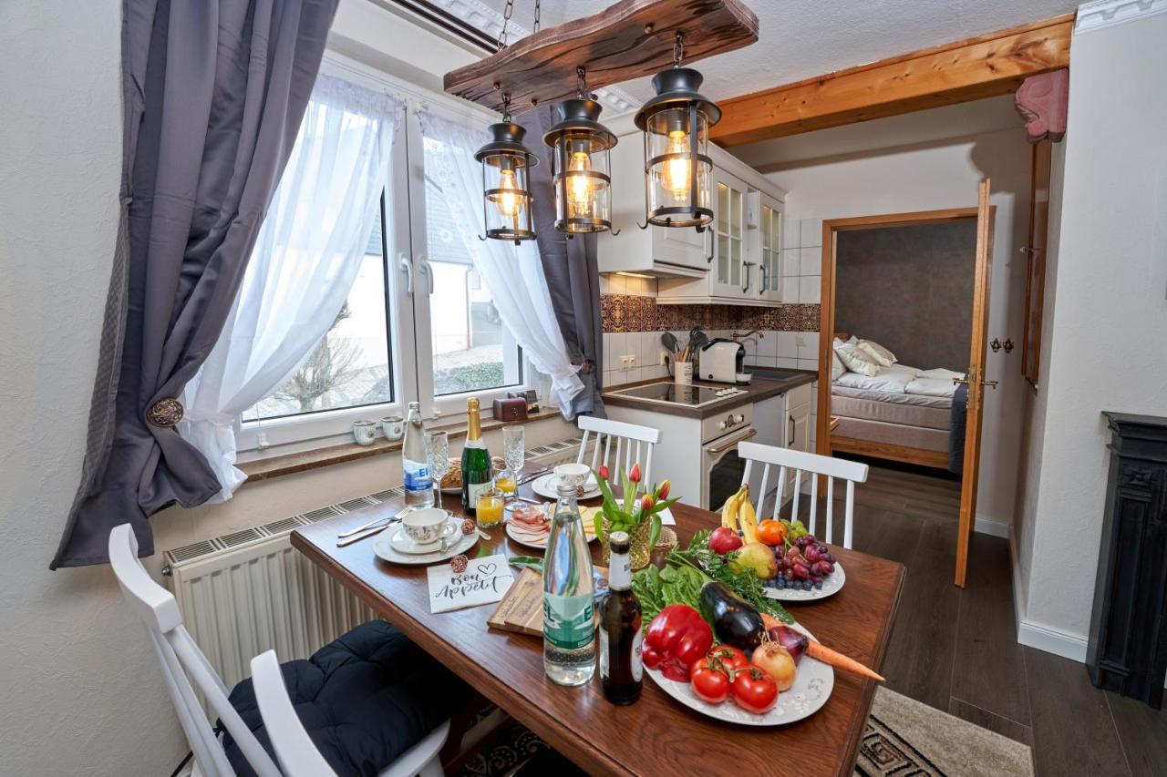 Ferienwohnungen Eifelstuben Mit Charme - Am See, Nahe Burg Ulmen Екстер'єр фото